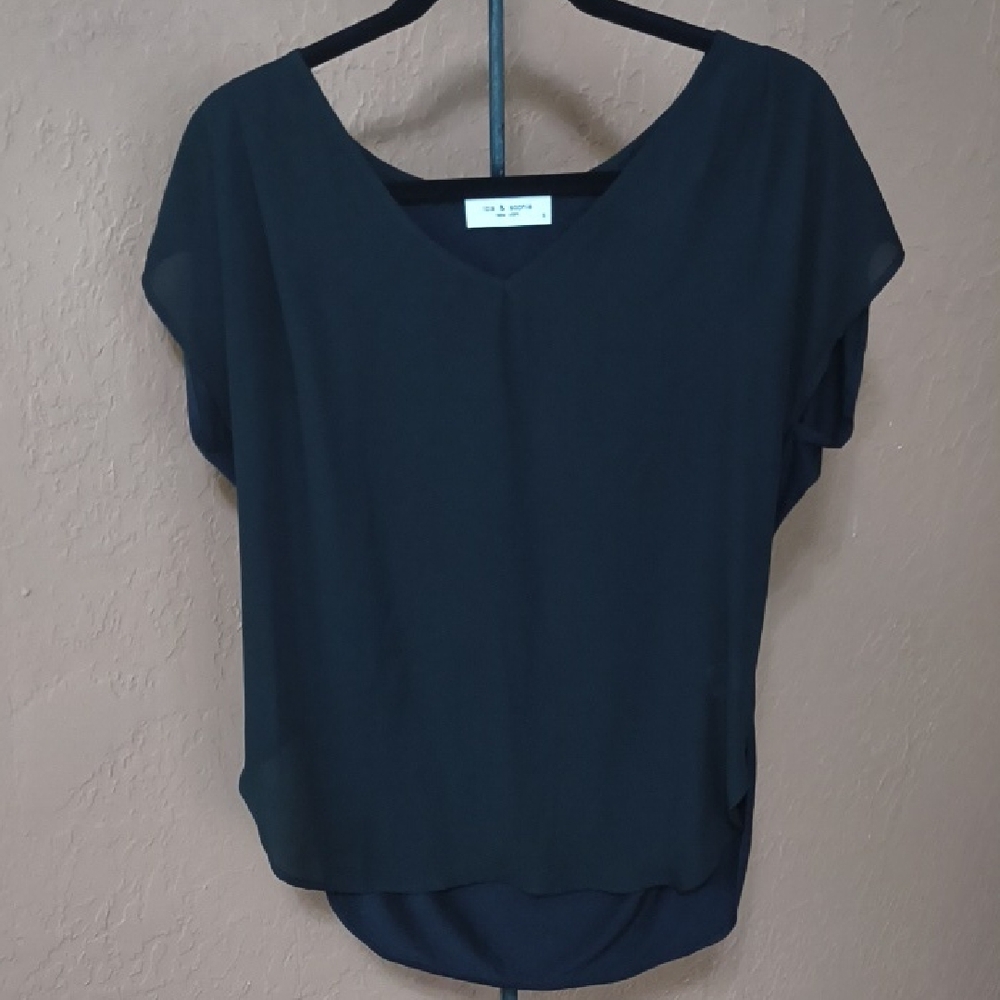 Lola & Sophie Black V-Neck Blouse Hi-low Hem Size S